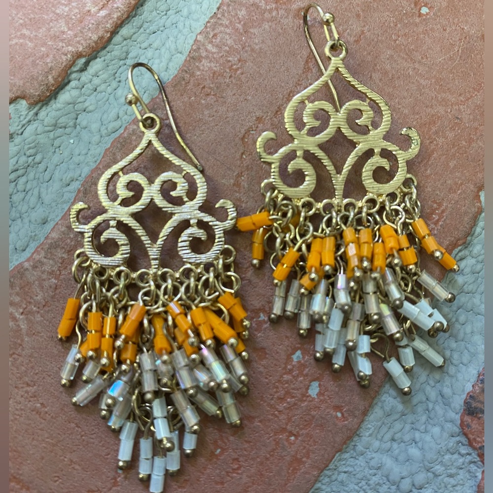 Womens Fashion Gold-Toned Dangle Beaded Earrings Hook Backs.